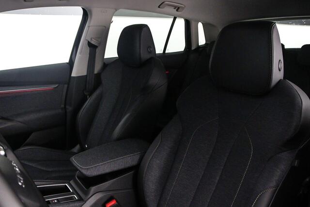 Skoda Elroq 60 Business Edition 204pk Automaat Trekhaak, Adaptive cruise control, Achteruitrijcamera, Stuurwiel verwarmd, Navigatie, LED koplampen, Parkeersensoren, App connect