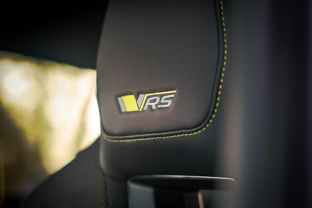 Skoda Elroq 85X RS 250kW/340 PK 4x4 Elektrische aandrijving | Business upgrade pakket - advanced | 21" inch velgen Vision | Trekhaak wegklapbaar | 3000,- euro inruil premie!