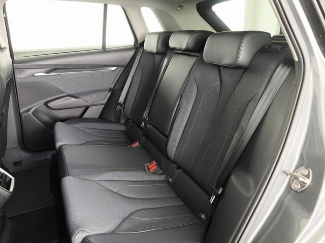 Skoda Elroq 60 Business Edition - Tour 204pk | 20 inch | Stoelverwarming | Adaptive Cruise Control | Blind Spot