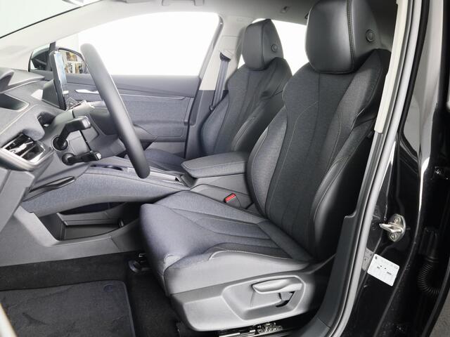 Skoda Elroq 60 Business Edition - Tour 204pk Black Pakket | Trekhaak | 20 inch RS | Stoelverwarming | Adaptive Cruise Control | Blind Spot