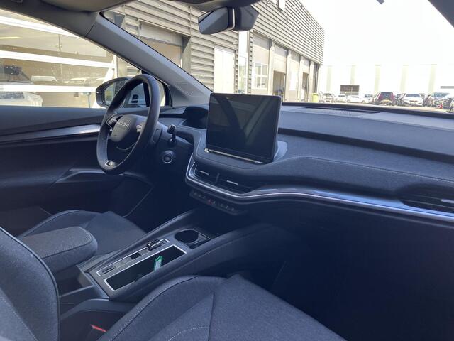 Skoda Elroq 60 Business Edition 190 PK | Trekhaak | 19" velgen | Frunk | Dodehoek sensor |
