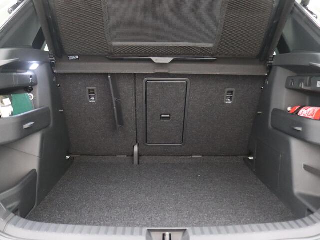 Skoda Elroq 60 Sportline 204PK Aut. SOH 100%, Achteruitrijcamera, Verwarmbare stoelen, Keyless, Matrix LED koplampen, Parkeersensoren, 20'' LM Velgen