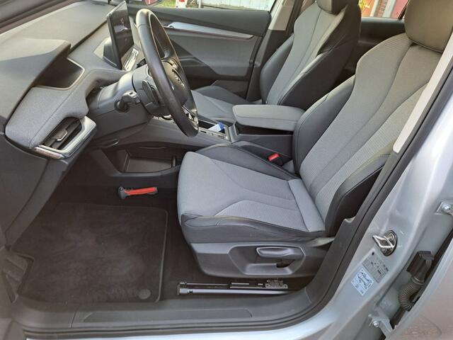 Skoda Enyaq iV 60 180 Pk Business Edition Stoelverwarming, Camera, SOH 92%