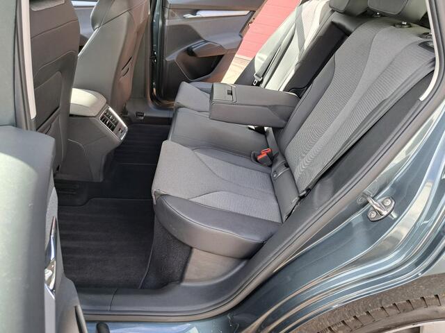 Skoda Enyaq iV 60 180 Pk Business Edition 1/2 Leder Ecc voor / achter SOH 93,5%