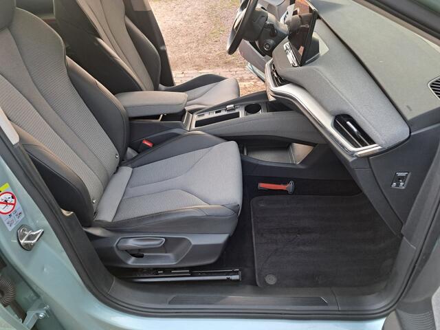 Skoda Enyaq iV 60 180 Pk Business Edition Trekhaak, Apple Carplay, Camera, SOH 92%