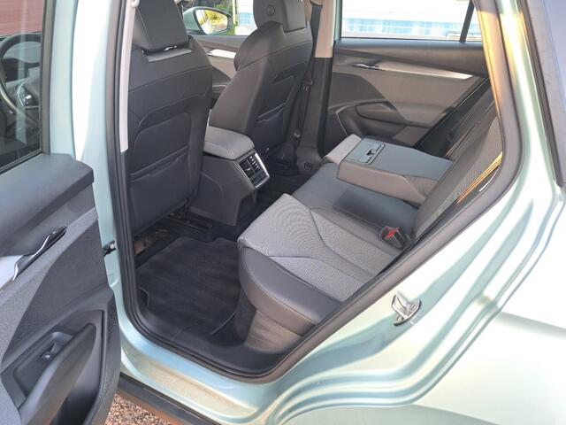 Skoda Enyaq iV 60 180 Pk Business Edition Trekhaak, Apple Carplay, Camera, SOH 92%