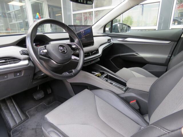 Skoda Enyaq iV60 / Trekhaak wegklap. / Half leder / Stoelverw. / Camera / Clima pack / BOVAG garantie