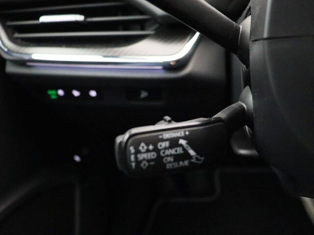 Skoda Enyaq iV 60 Sportline 180pk Automaat Adaptive cruise control, Elektrische achterklep, Achteruitrijcamera, Head up display, Navigatie, LED matrix verlichting, Stoelverwarming