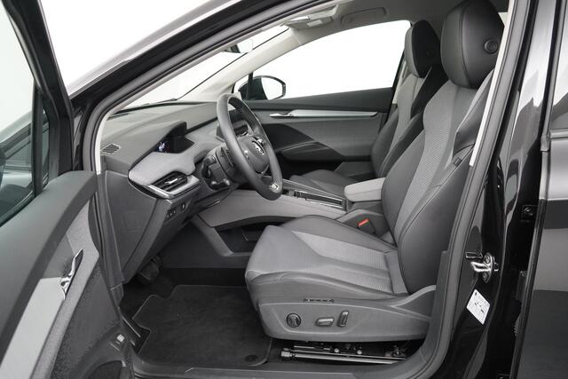 Skoda Enyaq iV BWJ 2024 62kwh Sportline 179 PK AUTOMAAT ADAPTIVE CRUISE / STUUR & STOEL VERW. / KEYLESS / FULL LED / DAB+ / CAMERA / NAVI / CLIMA / PDC /
