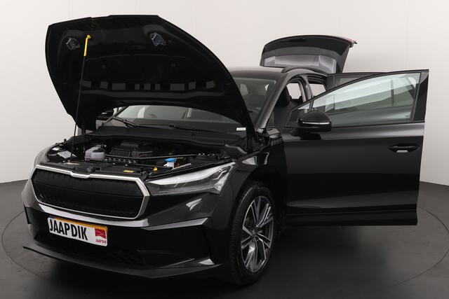 Skoda Enyaq iV BWJ 2024 62kwh Sportline 179 PK AUTOMAAT ADAPTIVE CRUISE / STUUR & STOEL VERW. / KEYLESS / FULL LED / DAB+ / CAMERA / NAVI / CLIMA / PDC /