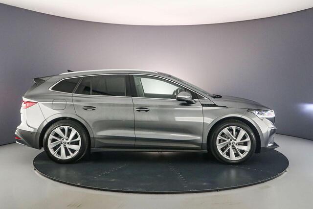 Skoda Enyaq iV 80 204pk Automaat Warmtepomp, Achteruitrijcamera, Adaptive cruise control, Navigatie, Elektrische achterklep, Stuurwiel verwarmd, Parkeersensoren, Stoelverwarming