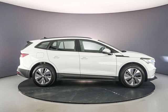 Skoda Enyaq iV 60 180pk Automaat Adaptive cruise control, Achteruitrijcamera, Navigatie, LED koplampen, Parkeersensoren, Bluetooth, DAB, Radio, App connect