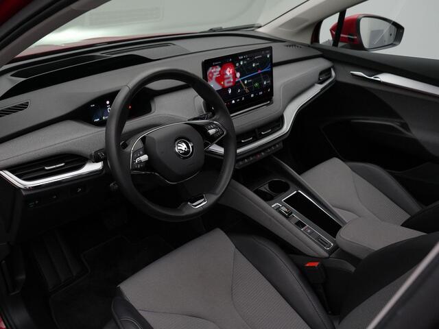 Skoda Enyaq iV 80 204 pk | Panoramadak | Trekhaak | Warmtepomp | Geheugenstoel | Head-up display | Stuur-/achterbankverwarming | Adaptief onderstel