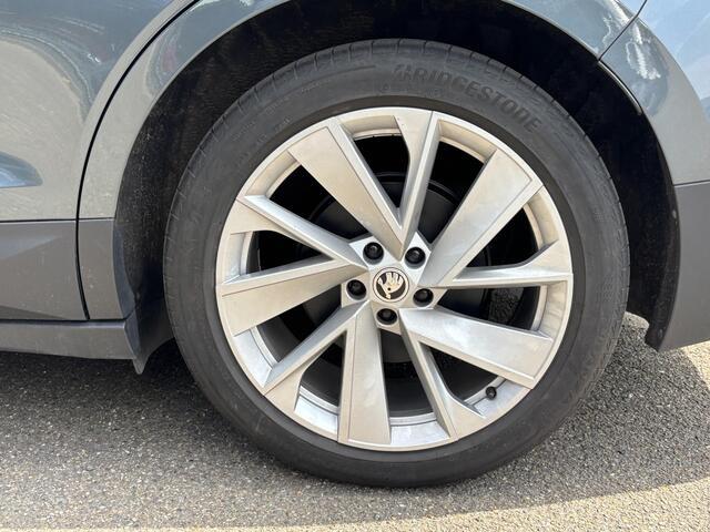Skoda Enyaq iV 80 Loft ELEKTRISCHE TREKHAAK | CAMERA | HEAD UP