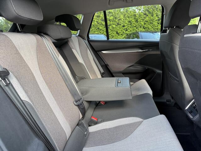 Skoda Enyaq iV 60 First Edition Aut. Trekhaak | Camera | Navi & CarPlay