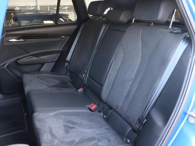 Skoda Enyaq iV 80 Sportline | SoH 91% | Trekhaak | Panoramadak | Stoelverwarming | Stuurwielverwarming | 21" 'Betria' velgen | Achteruitrijcamera |