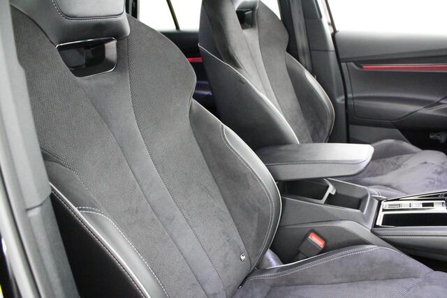Skoda Enyaq iV 80 204pk Sportline Panoramadak Trekhaak Matrix Camera Keyless Navigatie ACC