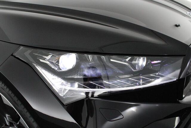 Skoda Enyaq iV 80 204pk Sportline Panoramadak Trekhaak Matrix Camera Keyless Navigatie ACC