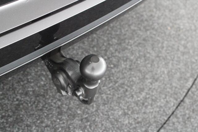 Skoda Enyaq iV 80 204pk Sportline Panoramadak Trekhaak Matrix Camera Keyless Navigatie ACC
