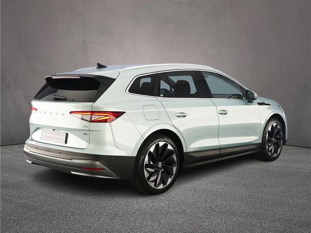 Skoda Enyaq iV 80 204pk Automaat Warmtepomp, Trekhaak, Lederen bekleding, Adaptive cruise control, Achteruitrijcamera, Navigatie, Elektrische achterklep, Parkeersensoren, LED matrix koplampen