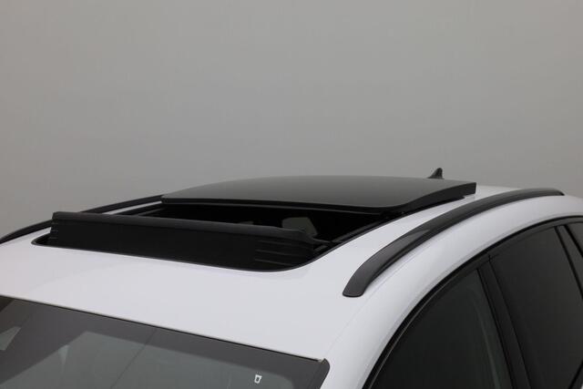 Skoda Enyaq iV 60 180 pk Sportline | Panoramadak | Matrix LED | Navigatie | Achteruitrijcamera | Stoelverwarming | Leder/alcantara