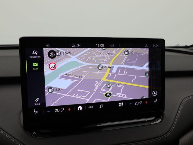 Skoda Enyaq iV Coupé 180 Pk Sportline 60 | Panorama Dak | Full LED | Maxton Design | Camera | Elektrische Stoelen | Stoel Verwarming | Carplay | Navigatiesysteem | Adaptive Cruise | 21 Inch | 18.283 Km!!