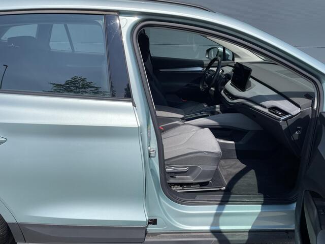 Skoda Enyaq iV 60 | Achteruitrijcamera | Stoelverwarming | Dodehoek Bewaking | Carplay | Navigatie |
