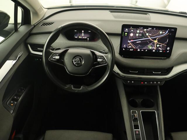 Skoda Enyaq iV 60 | Stoelverwarming | Trekhaak | Matrix LED | Carplay | Stuurverwarming | Navigatie | Half leder | Cruise control | Parkeerhulp