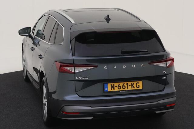 Skoda Enyaq iV 80 204pk Comfort Sport Plus / Panoramadak / LED-CrystalFace / Navi / Achteruitrijcamera / Verwarmbare voorstoelen