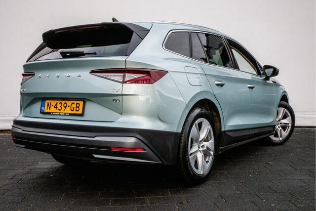 Skoda Enyaq iV 60 Panoramadak/ Stoel-stuurverwarming/ Camera/ Blindspot/ Carplay/ Keyless/ Half leer