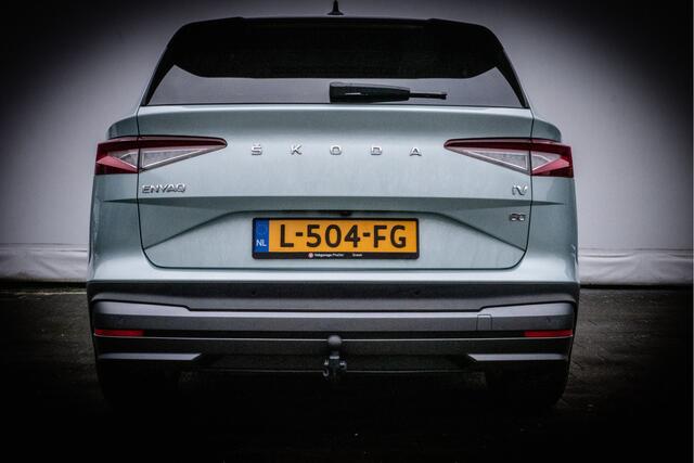 Skoda Enyaq iV 60 Trekhaak/ Panoramadak/ Matrix Led/ Navigatie/ 20" Lmv/ Stuurverwarming/ Camera/ Blindspot