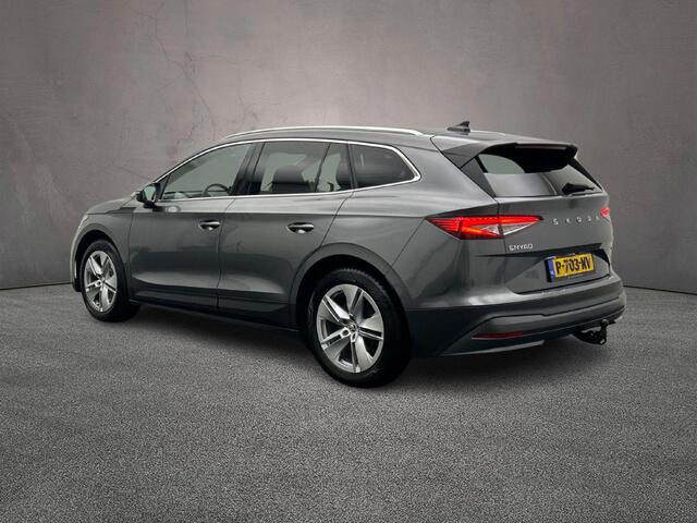 Skoda Enyaq iV 80 204pk Automaat Trekhaak, Adaptive cruise control, Navigatie, Stoelverwarming, LED matrix koplampen, 360 camera, Stuurwiel verwarmd, Parkeersensoren