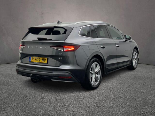 Skoda Enyaq iV 80 204pk Automaat Trekhaak, Adaptive cruise control, Navigatie, 360 camera, Stuurwiel verwarmd, Achteruitrijcamera, Parkeersensoren, LED koplampen