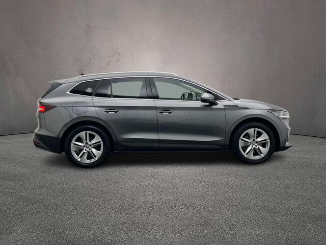 Skoda Enyaq iV 80 204pk Automaat Trekhaak, Adaptive cruise control, Navigatie, 360 camera, Stuurwiel verwarmd, Achteruitrijcamera, Parkeersensoren, LED koplampen