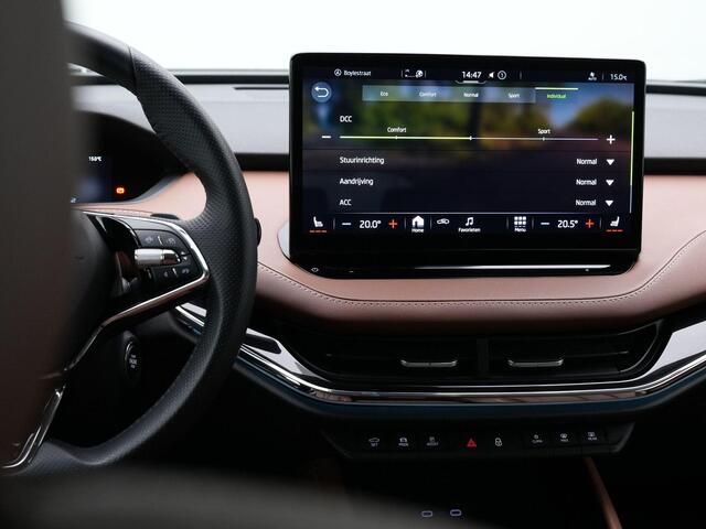 Skoda Enyaq iV 80 204 pk | Warmtepomp | Trekhaak | Cognac leder | Geheugenstoel | Adaptief onderstel | Matrix LED | Stuur-/achterbankverwarming | Achteruitrijcamera