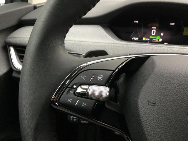 Skoda Enyaq iV 60 180PK Business Edition | LED | Stuurverwarming | Camera |