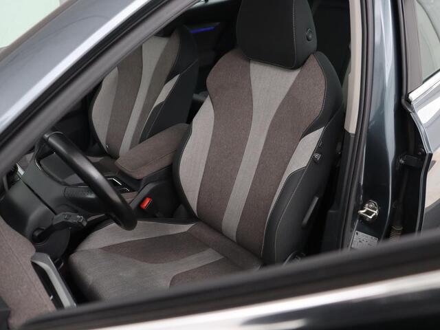 Skoda Enyaq iV 60 | 68.900km NAP | Sfeerverlichting | Carplay | Half leder | Navigatie | Full LED | Chroom Pack | Climate control | Parkeerhulp | Cruise control