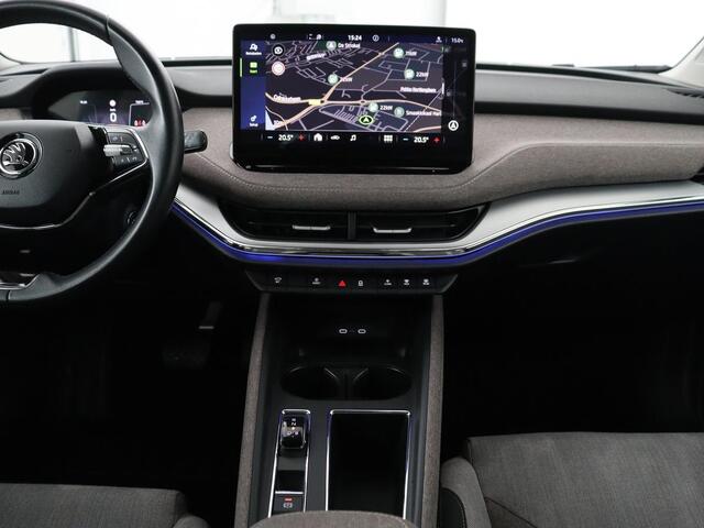 Skoda Enyaq iV 60 | 68.900km NAP | Sfeerverlichting | Carplay | Half leder | Navigatie | Full LED | Chroom Pack | Climate control | Parkeerhulp | Cruise control