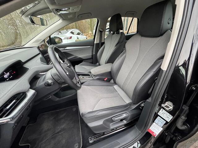 Skoda Enyaq iV 60 180pk Clever Plus ecc,navi,camera,1/2leer,lmv