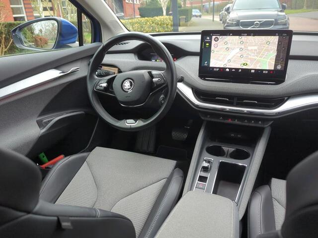 Skoda Enyaq iV 60 / AUTOMAAT/ NAVI/ CAMERA/ PARK. SENSOREN/ CRUISE/ CLIMA