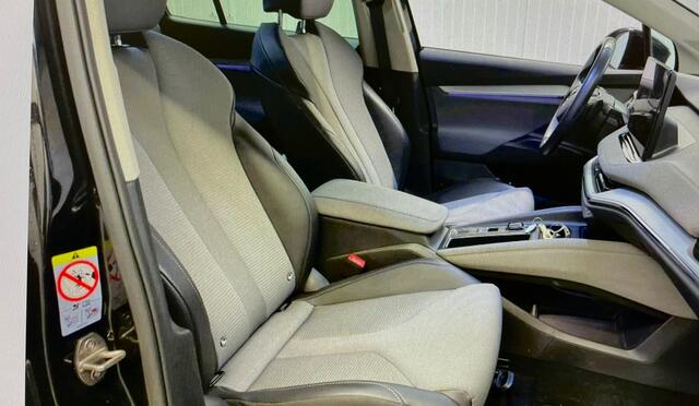 Skoda Enyaq iV 60/Carplay/Navi/Trekhaak/Stoelverw//Memory