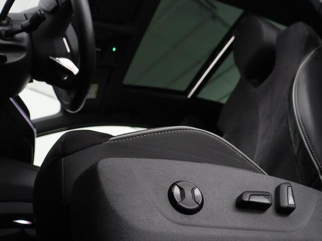 Skoda Enyaq iV 80 Sportline | SOH 94% | Panoramadak | Stoelverwarming | Memory | Adaptive cruise | Leder/Alcantara | Camera | Carplay | Keyless | DAB | Navigatie | Matrix LED