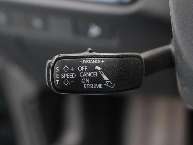 Skoda Enyaq iV 80 204 Pk Automaat | Trekhaak | Adaptive Cruise | 360° Camera | Stoel/Stuur Verwarming | Panorama Dak | 19 Inch | 105.620 Km !!