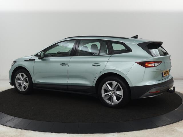 Skoda Enyaq iV 60 | Trekhaak | Carplay | Camera | Half leder | Navigatie | Parkeerhulp | Sfeerverlichting | Cruise control | Full LED | 19'' | Climate control