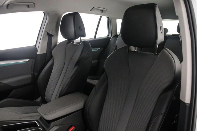 Skoda Enyaq iV 85 Selection 286pk Automaat Adaptive cruise control, Achteruitrijcamera, Navigatie, Parkeersensoren, LED koplampen, App connect, DAB, Radio