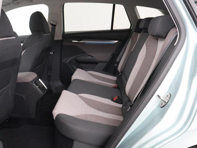 Skoda Enyaq iV 60 | SOH 91% | Trekhaak | Stoelverwarming | Camera | Sportstuur | Carplay | Navigatie | Cruise control | Full LED | Half leder | DAB | Parkeerhulp | Sfeerverlichting | Climate control