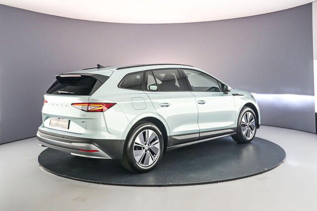 Skoda Enyaq iV 60 Business Edition Plus 180pk Automaat Panoramadak, Adaptive cruise control, Achteruitrijcamera, LED matrix koplampen, Stoelverwarming, Elektrische achterklep