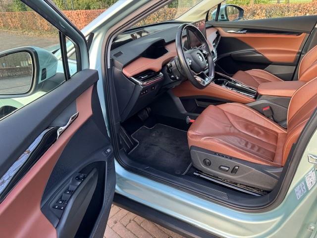 Skoda Enyaq iV 80 First Edition SOH 90,5%/Warmtepomp/Pano/Trekhaak/360Camera/Matrix/Acruise/Fabrieksgarantie