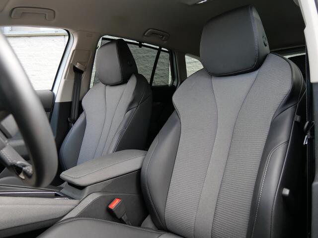 Skoda Enyaq iV 60/ WARMTEPOMP/ TREKHAAK/ COMFORT PACK/ CLIMATE PACK/ PARKEER PACK/ SOH 92%