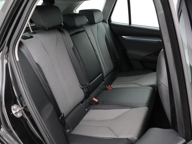 Skoda Enyaq iV 60 + SFEERVERLICHTING | CAMERA | NAVIGATIE | APPLE CARPLAY | ANDROID AUTO | 19 INCH LMV